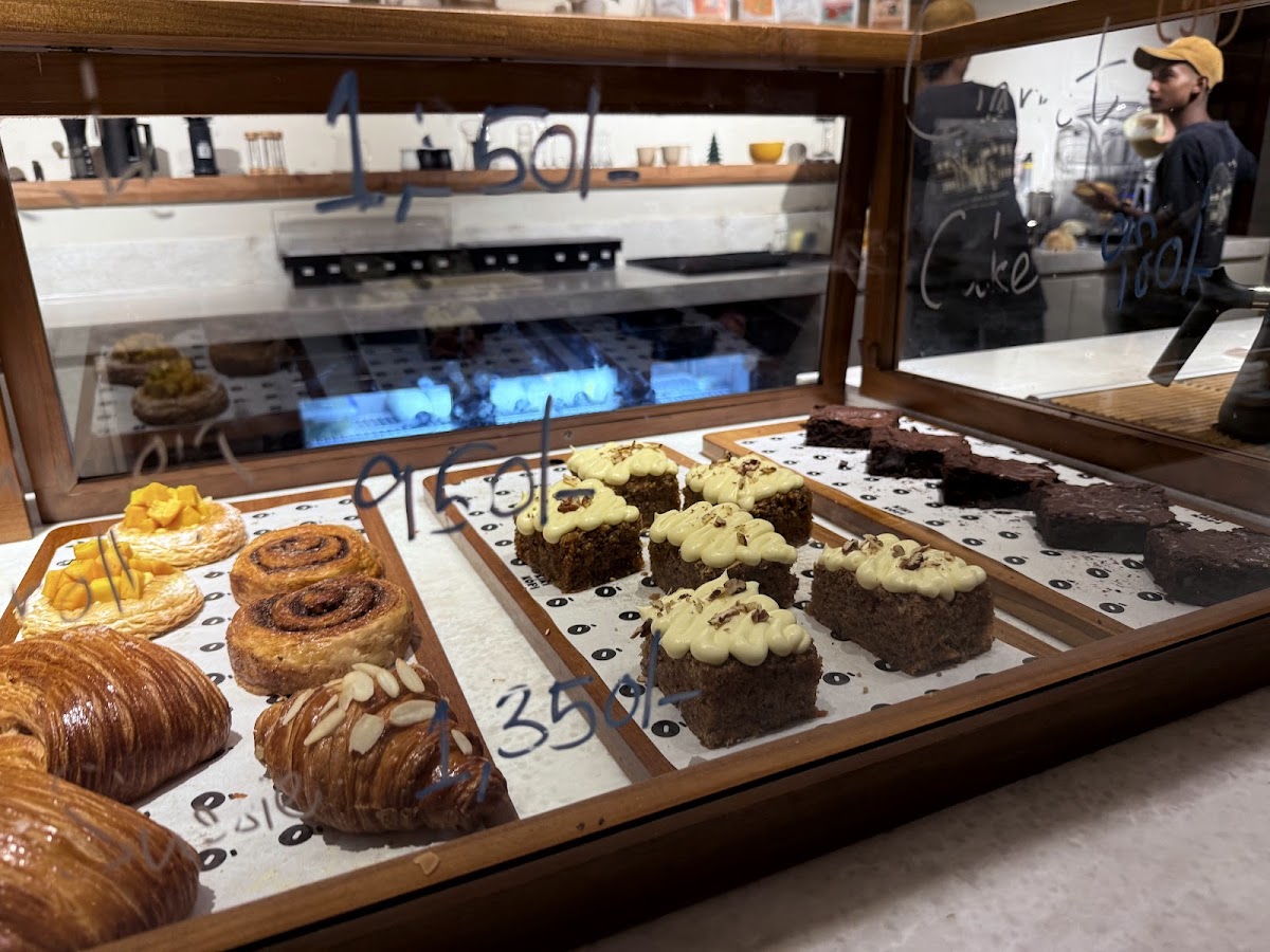 Kiri Kōpi — Colombo's Cosiest Family Coffee Shop — Photo 2